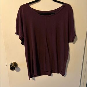 GAP Short Sleeve Scoop Neck Tee in Plum